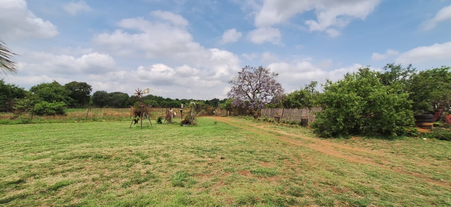 6 Bedroom Property for Sale in Rustenburg Rural North West